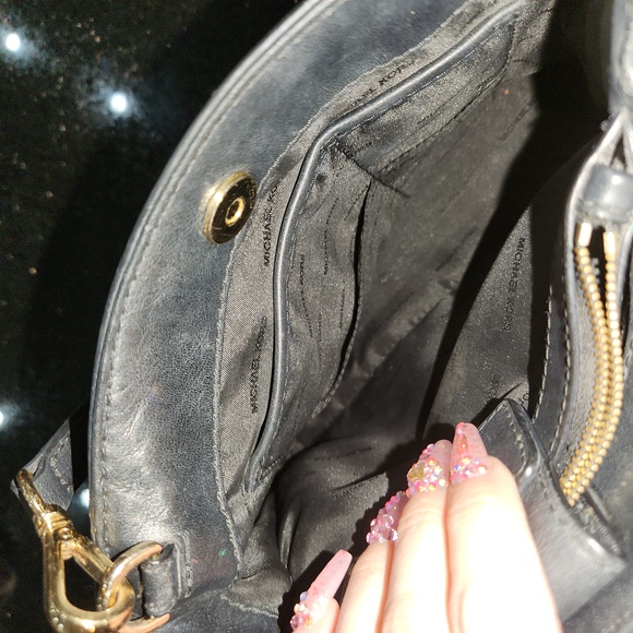 Michael Kors CYNTHIA SMALL NORTH SOUTH CONVERTIBLE SATCHEL black leather - Picture 7 of 13